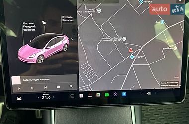 Седан Tesla Model 3 2018 в Звягеле