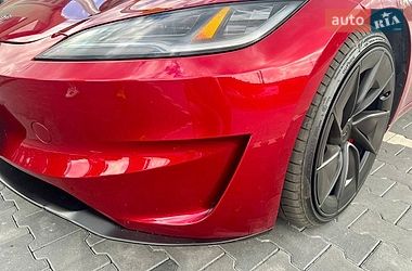 Седан Tesla Model 3 2024 в Києві