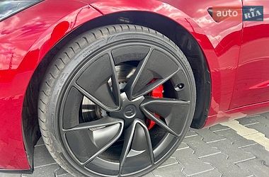 Седан Tesla Model 3 2024 в Києві