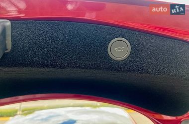 Седан Tesla Model 3 2024 в Києві