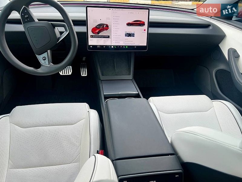 Седан Tesla Model 3 2024 в Києві