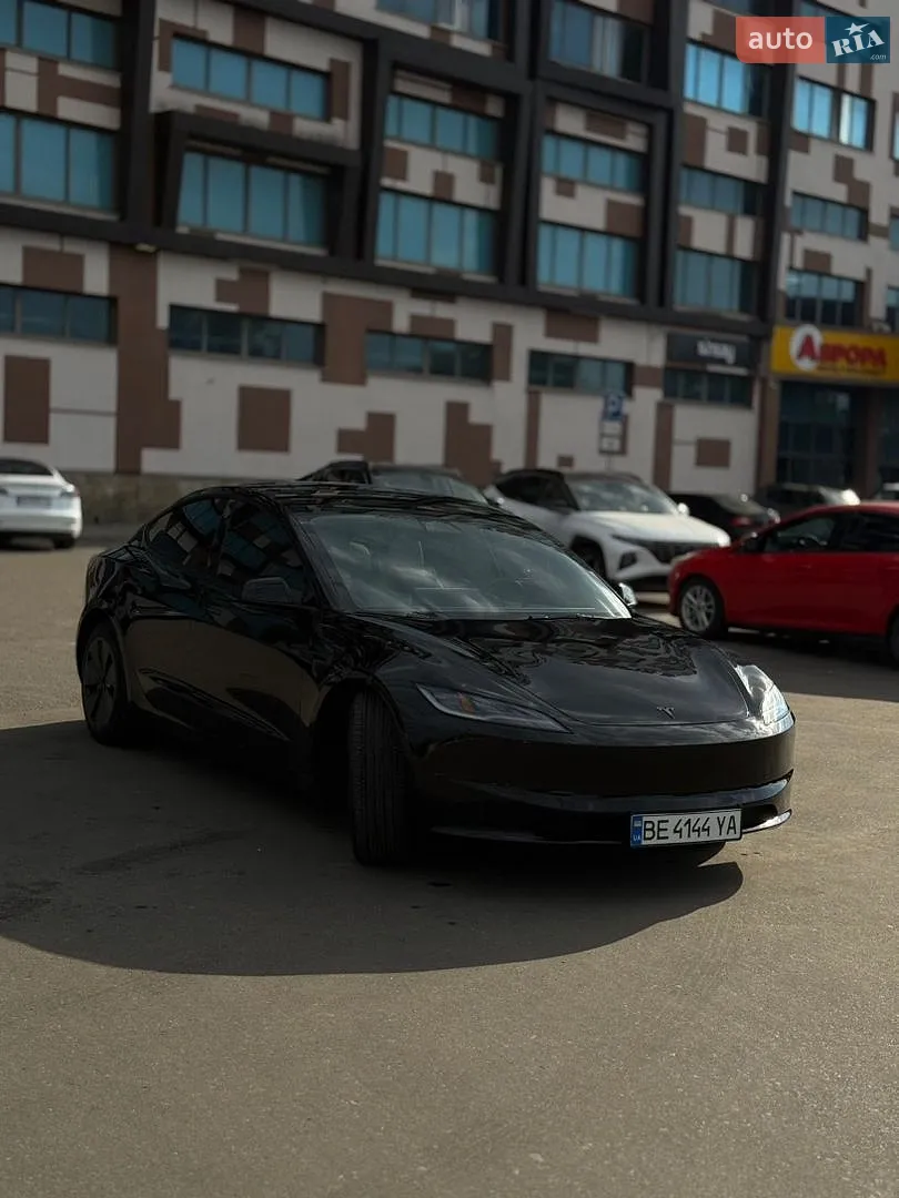 2025 Tesla Model 3 - мініатюра 4