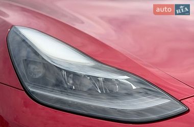 Седан Tesla Model 3 2022 в Києві