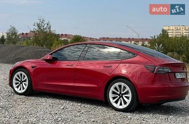 Седан Tesla Model 3 2022 в Києві