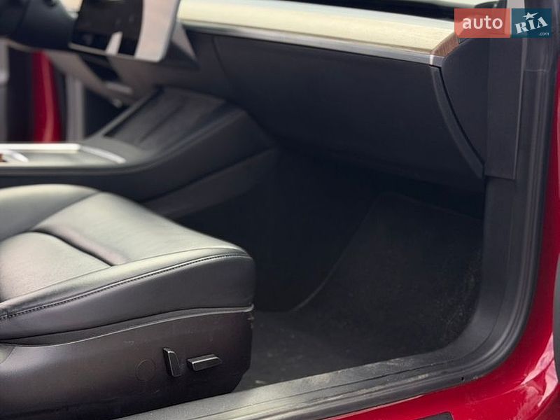 Седан Tesla Model 3 2022 в Києві