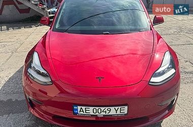 Седан Tesla Model 3 2020 в Дніпрі