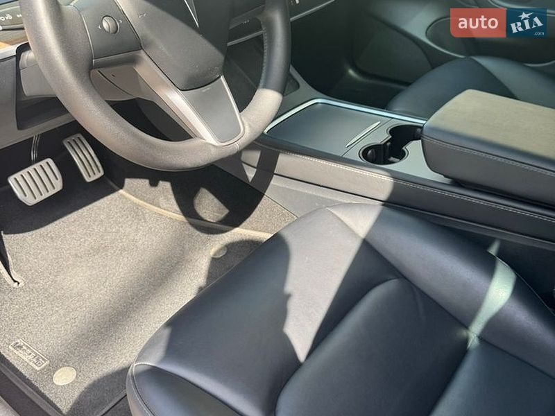 Седан Tesla Model 3 2020 в Дніпрі