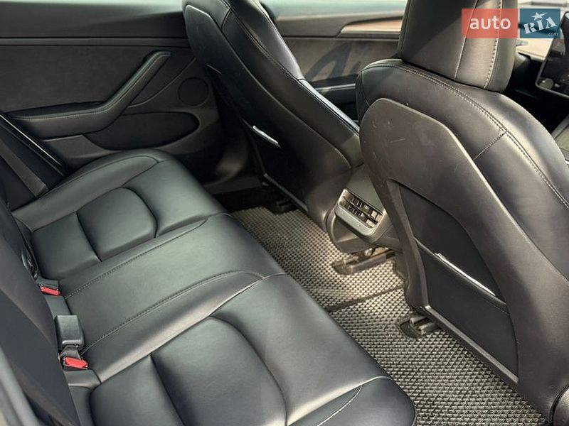 Седан Tesla Model 3 2022 в Киеве