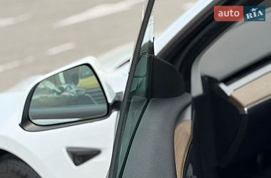 Седан Tesla Model 3 2022 в Киеве