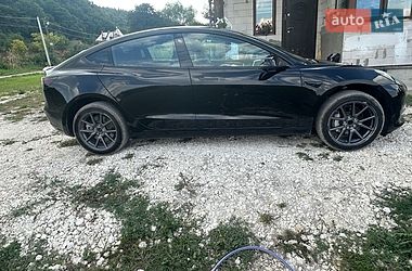 Седан Tesla Model 3 2018 в Львове