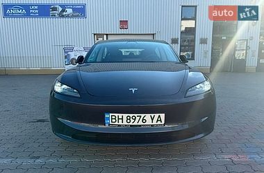 Седан Tesla Model 3 2024 в Одесі