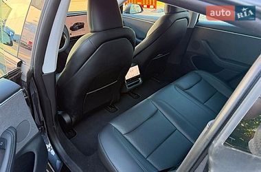 Седан Tesla Model 3 2024 в Одесі
