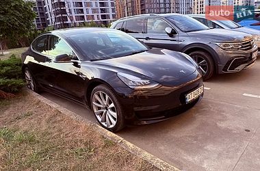 Седан Tesla Model 3 2018 в Львові