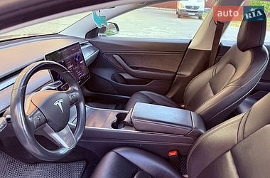Седан Tesla Model 3 2018 в Львове
