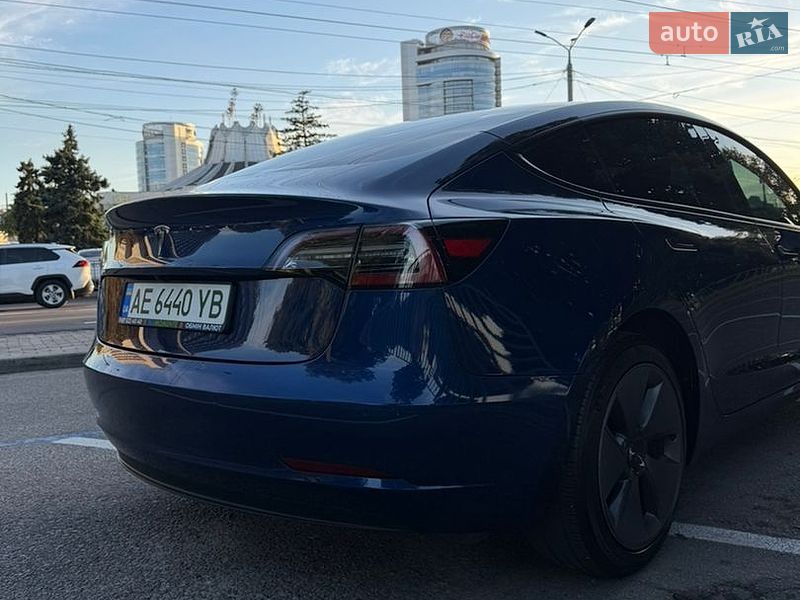 Седан Tesla Model 3 2020 в Дніпрі