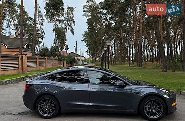 Седан Tesla Model 3 2022 в Чернігові