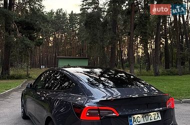 Седан Tesla Model 3 2022 в Чернігові