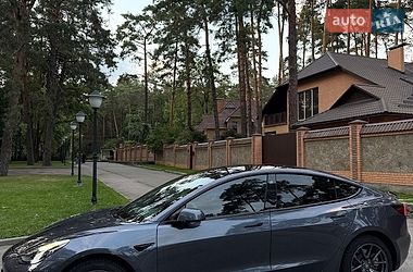 Седан Tesla Model 3 2022 в Чернігові