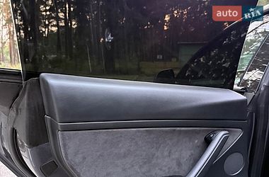 Седан Tesla Model 3 2022 в Чернігові