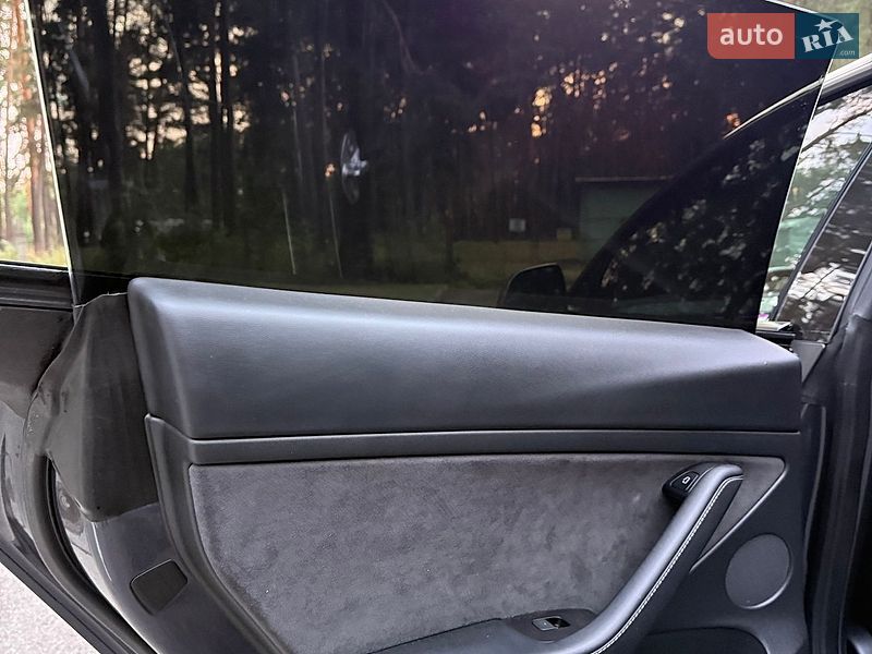 Седан Tesla Model 3 2022 в Чернігові