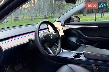 Седан Tesla Model 3 2022 в Чернігові