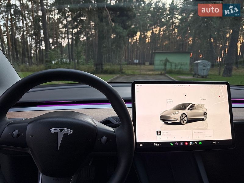 Седан Tesla Model 3 2022 в Чернігові