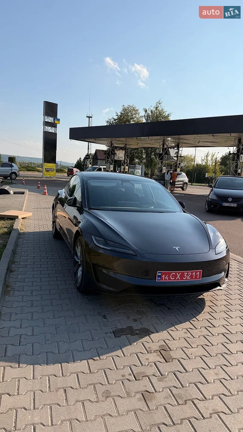 2025 Tesla Model 3 - мініатюра 2