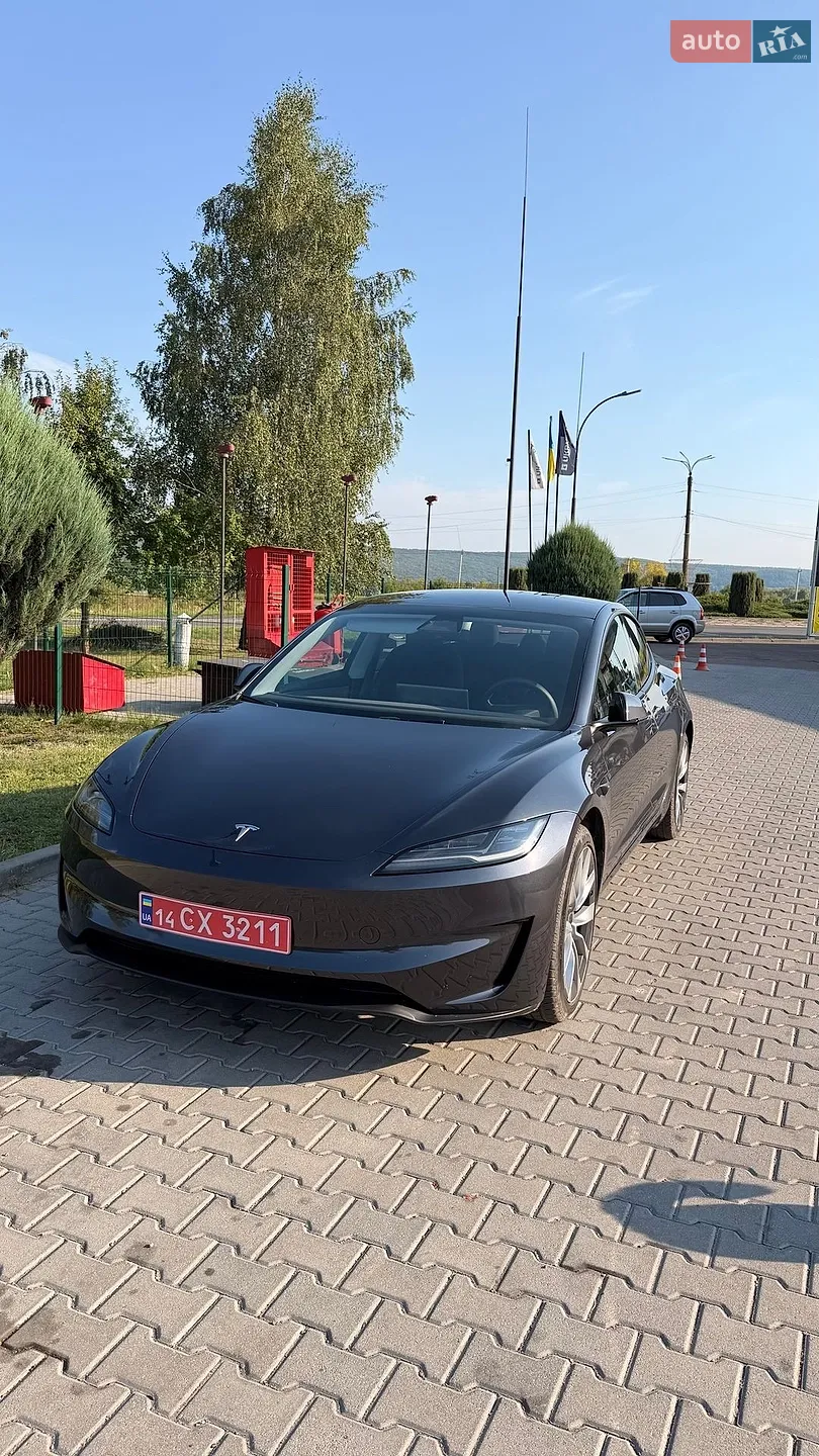2025 Tesla Model 3 - мініатюра 15