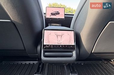 Седан Tesla Model 3 2025 в Калуше