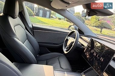 Седан Tesla Model 3 2025 в Калуше
