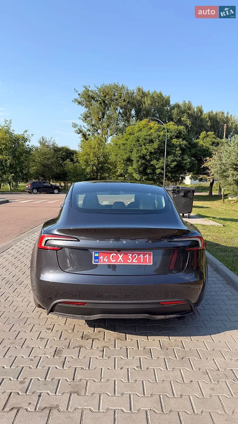 2025 Tesla Model 3 - мініатюра 13