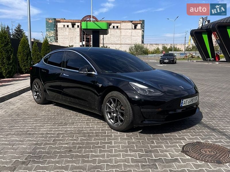 Седан Tesla Model 3 2019 в Днепре