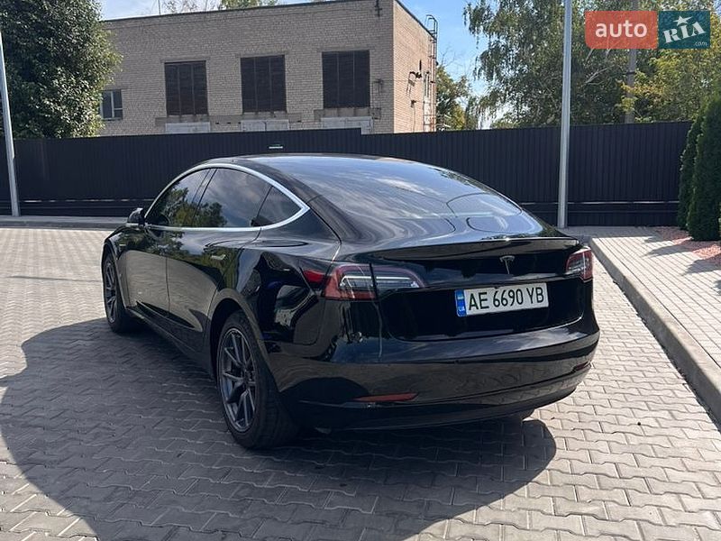 Седан Tesla Model 3 2019 в Днепре
