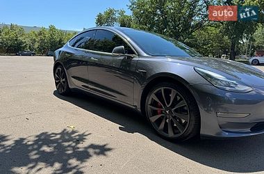 Седан Tesla Model 3 2020 в Миколаєві