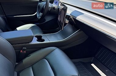 Седан Tesla Model 3 2020 в Миколаєві