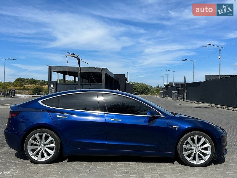 Tesla Model 3 2019