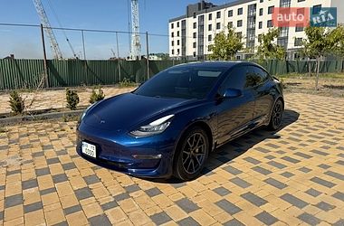 Седан Tesla Model 3 2018 в Виннице