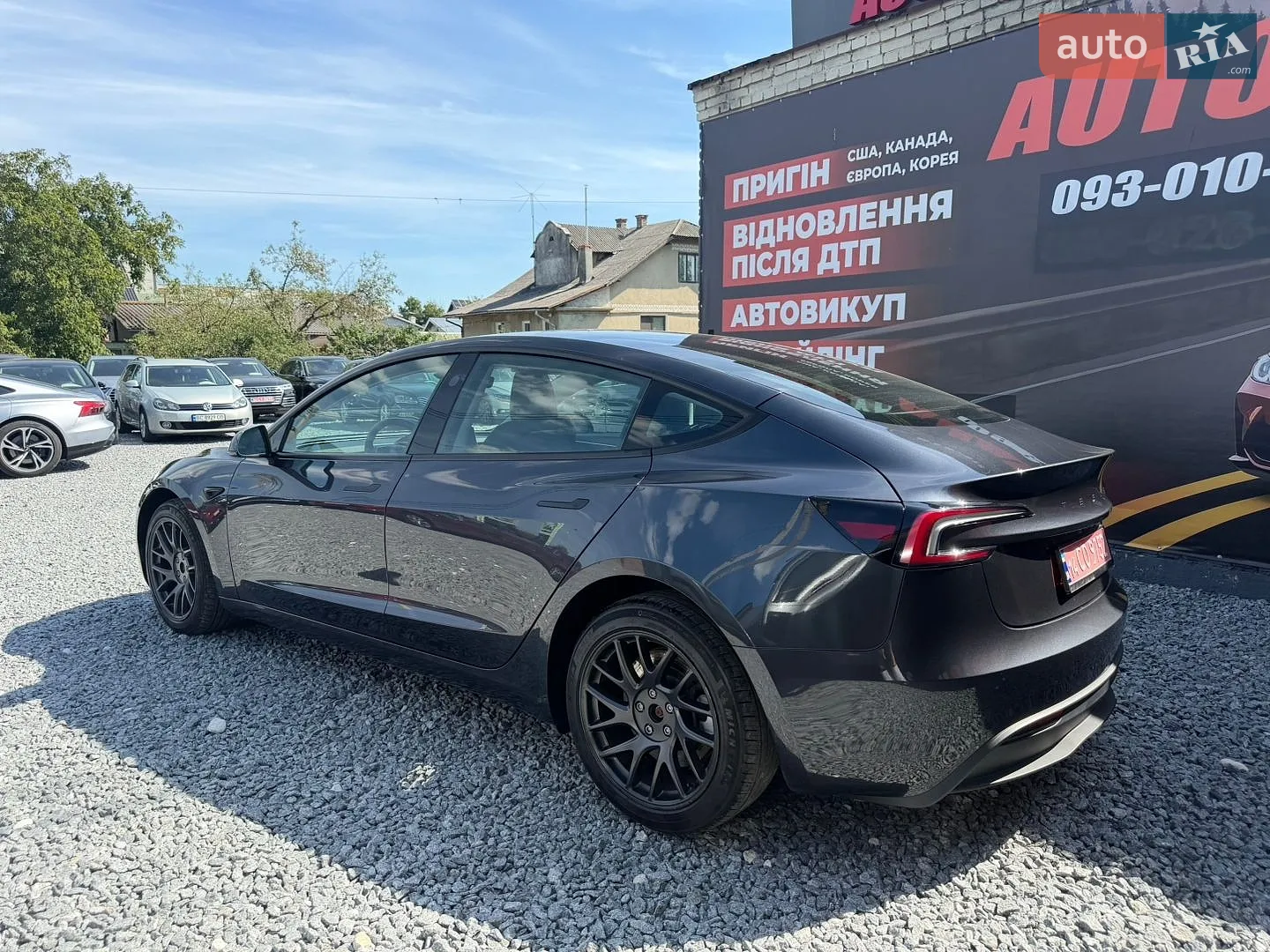 2025 Tesla Model 3 - мініатюра 5