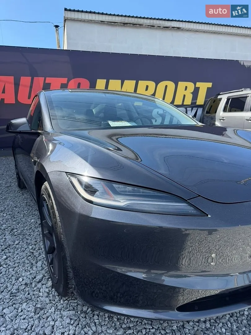 2025 Tesla Model 3 - мініатюра 10