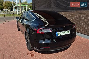 Седан Tesla Model 3 2019 в Луцке