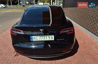 Седан Tesla Model 3 2019 в Луцке