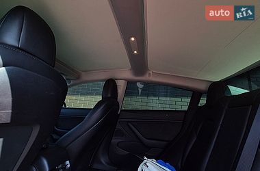 Седан Tesla Model 3 2019 в Луцке