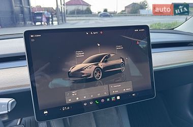 Седан Tesla Model 3 2023 в Львове