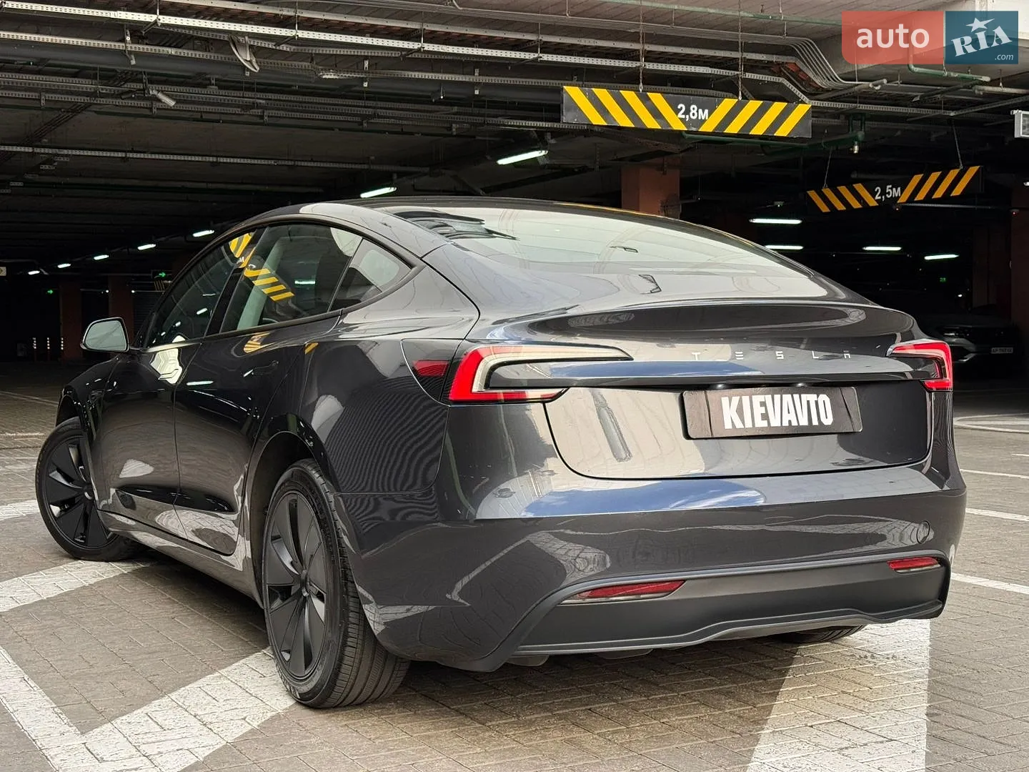 2025 Tesla Model 3 - мініатюра 6