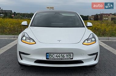 Седан Tesla Model 3 2021 в Львове
