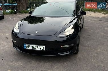 Седан Tesla Model 3 2019 в Вінниці