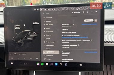 Седан Tesla Model 3 2019 в Виннице