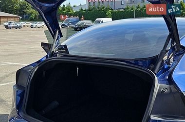 Седан Tesla Model 3 2024 в Львові