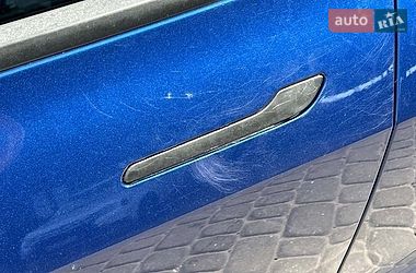 Седан Tesla Model 3 2019 в Львове