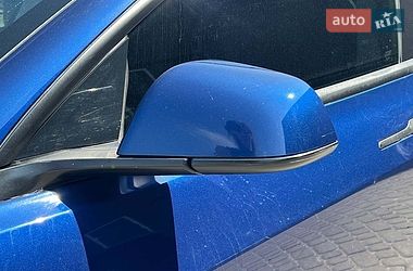 Седан Tesla Model 3 2019 в Львове